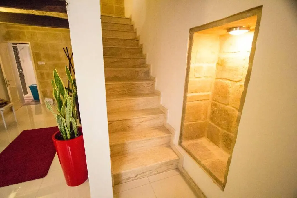 Valletta-Central Duplex Maisonette 0*, Valletta Malta